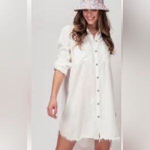Chelsea & Theodore White Long-Sleeve Button Shirt Dress